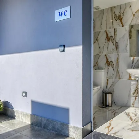 Bse15 2e, A In Madeira Funchal (Madeira)